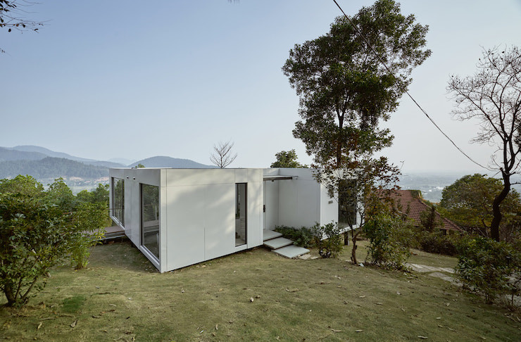 Nội thất theo phong cách tối giản với gam màu trung tính để tạo nên bầu không khí thoải mái.