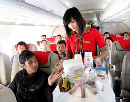 Hành khách tức giận với cách xử lý sự cố của hãng Vietjet Air.