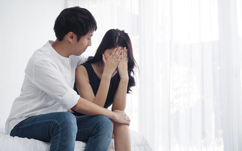 Chong ngoai tinh co nen lam 'ra ngo ra khoai'?