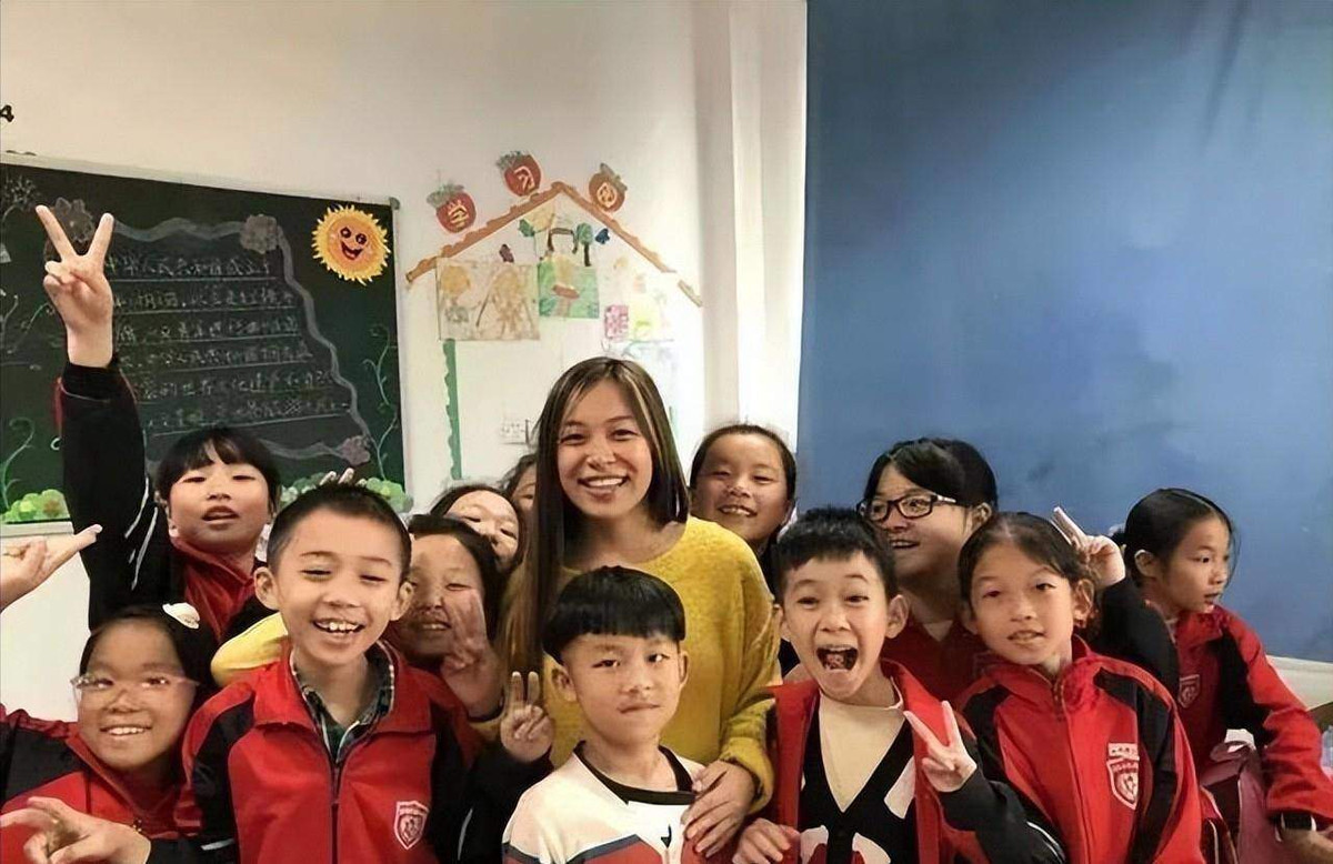 Co gai sang Trung Quoc tim bo me, ket qua ADN khien co bat khoc-Hinh-6