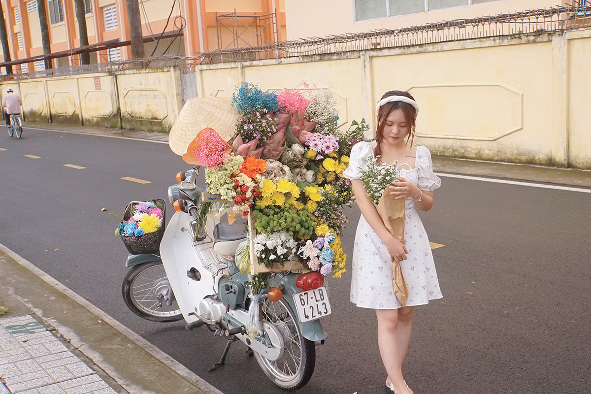 Dua “mua thu Ha Noi” ve mien song nuoc