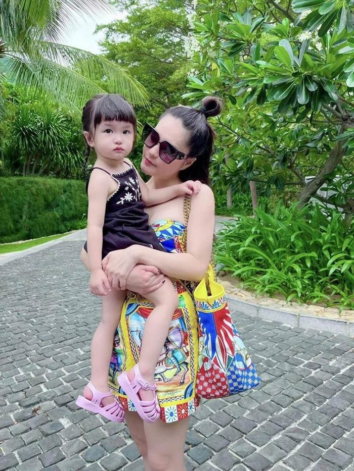 Doan Di Bang thue gia su ve day tieng Viet cho gai ut-Hinh-6