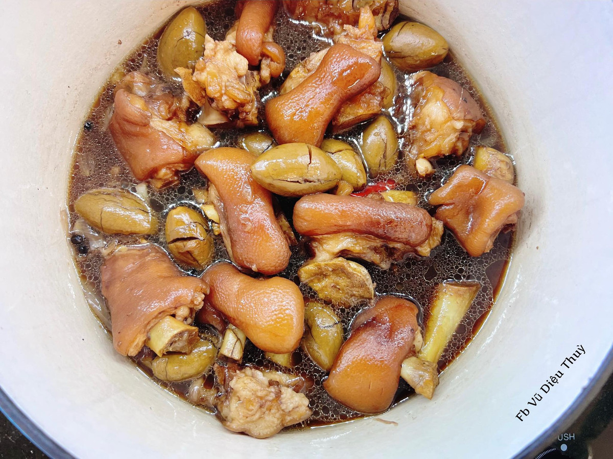 Loại quả chua chát, đem kho với móng giò thành món cực ngon - Hình 4 Loai qua chua chat, dem kho voi mong gio thanh mon cuc ngon-Hinh-4