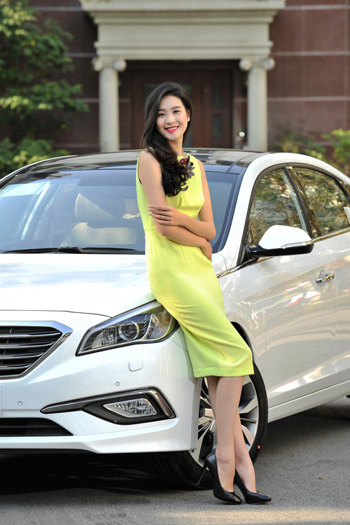 Bên cạnh đó, Sonata mới được thiết kế dài hơn 35mm, rộng hơn 30mm.