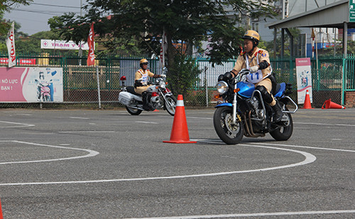 Thực hành cua vòng hình tổng hợp.