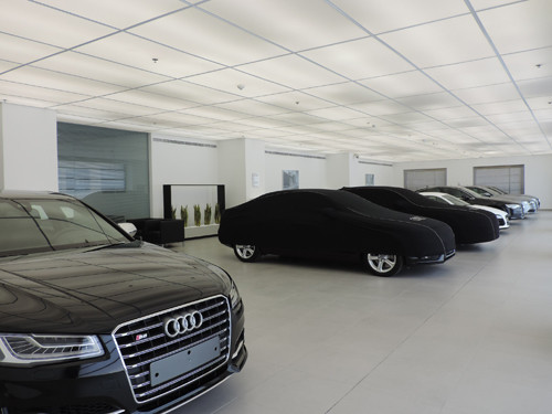 Một công trình kiến trúc mới khác của Audi cũng sẽ hoàn thành trong năm nay là Trung tâm Dịch vụ Audi với hơn 60 khoang sửa chữa phục vụ toàn bộ khách hàng khu vực Dubai.