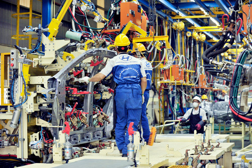 Với việc đầu tư bài bản cùng tầm nhìn chiến lược, Hyundai Thành Công đang xúc tiến hàng loạt các hoạt động cùng tỉnh Ninh Bình, kêu gọi đầu tư phát triển ngành công nghiệp phụ trợ cũng như nỗ lực đẩy mạnh nền công nghiệp ô tô nước nhà.