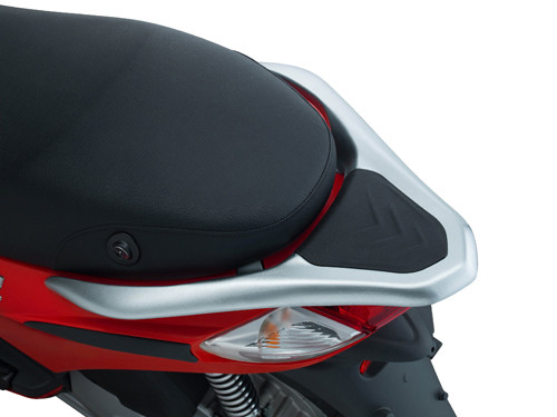 Xe tay ga Piaggio Fly moi co gia gan 42 trieu dong-Hinh-6