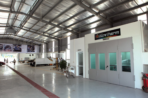 Xưởng đồng sơn sử dụng sơn gốc nước đạt tiêu chuẩn về màu sơn tươi mới, đồng thời góp phần bảo vệ môi trường.