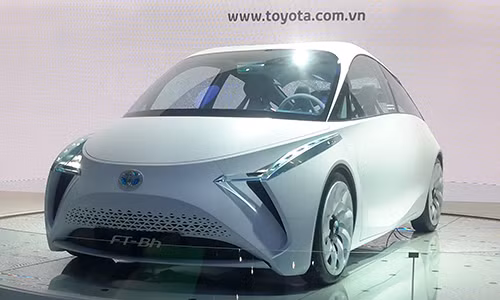 Được thiết kế theo ý tưởng “ecomotion” (eco + emotion – thân thiện với môi trường và người sử dụng), mẫu xe ý tưởng Hybrid FT-Bh của Toyota nổi bật với các điểm mạnh: Trọng lượng nhẹ, tính khí động học tối ưu, hệ thống truyền lực hiệu quả cao, quản lý năng lượng nhiệt hiệu quả, tiết kiệm năng lượng điện.
