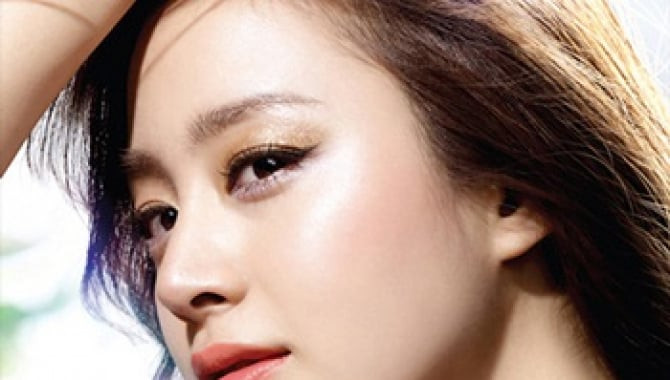 Những người có vầng trán cao có phúc khí lớn, là người có vị trí cao trong xã hội và là người thành đạt, quyền cao chức trọng, được tài được lộc. (*Thông tin mang tính chất tham khảo, chiêm nghiệm).