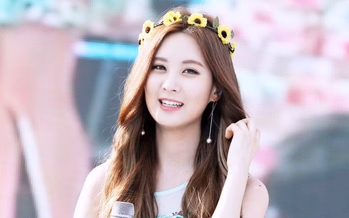  Đàn ông gò ma cao đầy càng là người thành công và quyền lực và họ mang trong mình hoài bão lớn lao và dễ đạt được nguyện vọng, trở thành người dẫn đầu. Phụ nữ gò má cao tròn đầy thì càng thể hiện là người phụ nữ hấp dẫn và là người có tương lai thành công không kém gì nam giới. 