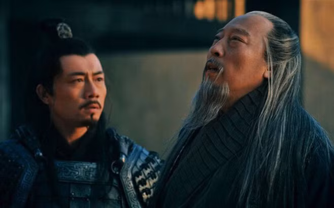 Sau ba thế hệ, nhà Tào đã hoàn toàn suy yếu và rơi vào tay Tư Mã Ý, người đã trở thành người đứng đầu Tư Mã gia tộc, đánh dấu sự kết thúc của dòng họ Tào.