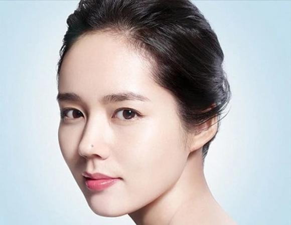 br/> Gò má cao, tròn đầy (Lưỡng quyền cao): Gò má cao ở cả nam và nữ đều là phúc tướng. Tuy nhiên dân gian nhiều nơi hay nói phụ nữ gò má cao sát chồng. Nhưng theo tướng học thì điều đó là phiến diện. 