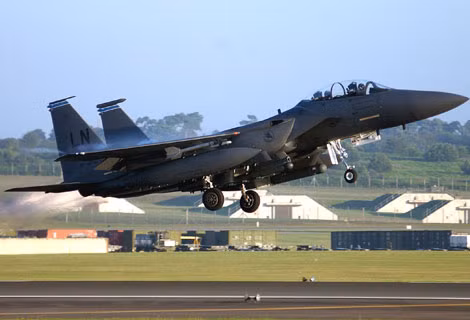Tiêm kích đa năng hạng nặng F-15 tại RAF Lakenheath.