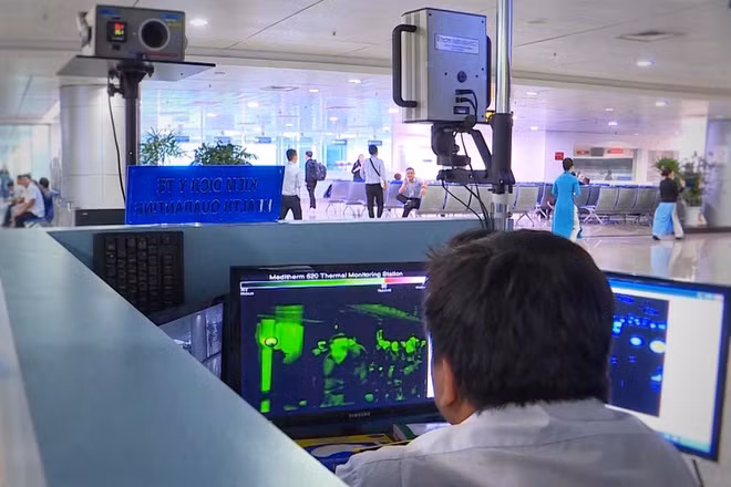 So luong nguoi cach ly theo doi COVID-19 qua nhieu, co dang ngai?-Hinh-2