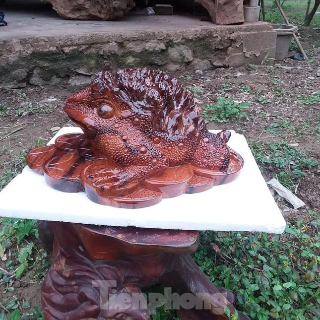 Chang trai bien re cay, than go thanh tuong dieu khac nghe thuat-Hinh-9