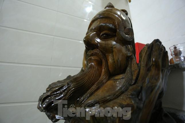 Chang trai bien re cay, than go thanh tuong dieu khac nghe thuat-Hinh-10