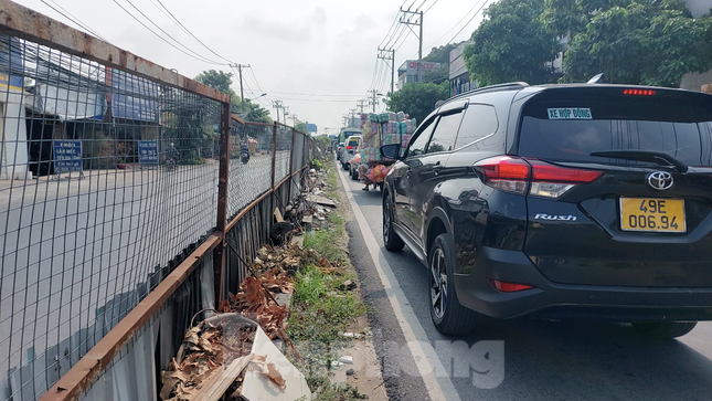 Đường Lương Định Của (TP Thủ Đức) là một trong những trục đường chính kết nối cao tốc TPHCM – Long Thành – Dầu Giây, đường Mai Chí Thọ, Xa lộ Hà Nội, Trần Não và trung tâm thành phố.
