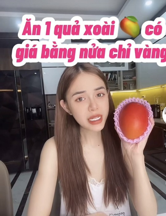 Hơn 2 triệu đồng/quả xoài màu đỏ, nhà giàu Việt chi tiền ăn sang - Hình 4 Hon 2 trieu dong/qua xoai mau do, nha giau Viet chi tien an sang-Hinh-4