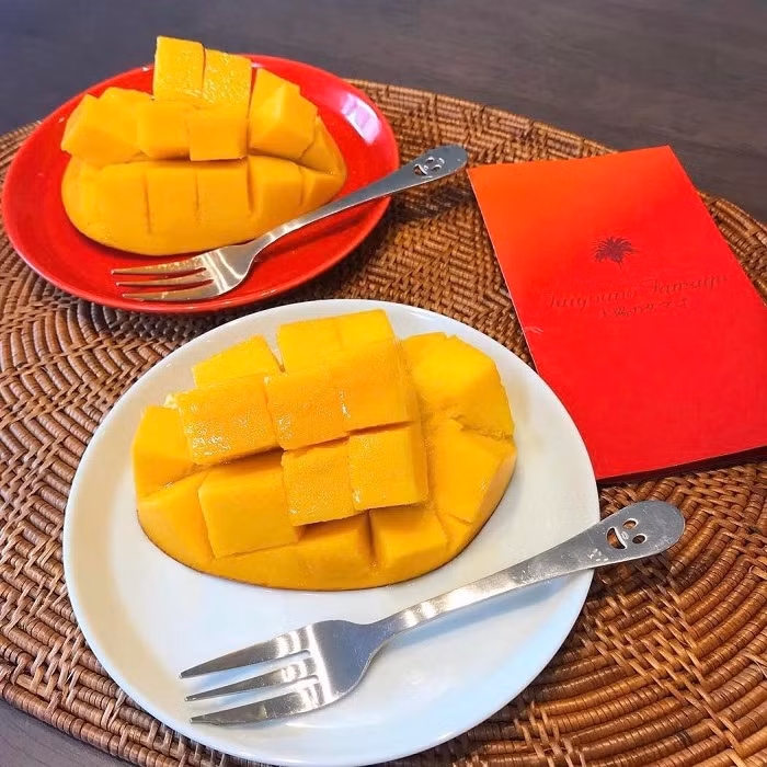 Hon 2 trieu dong/qua xoai mau do, nha giau Viet chi tien an sang-Hinh-5