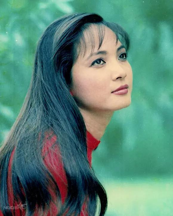 KHÓ TIN: Nhan sắc NSND Lê Khanh 'hạ' cùng lúc 3 hoa hậu - Hình 14 KHO TIN: Nhan sac NSND Le Khanh 'ha' cung luc 3 hoa hau-Hinh-14