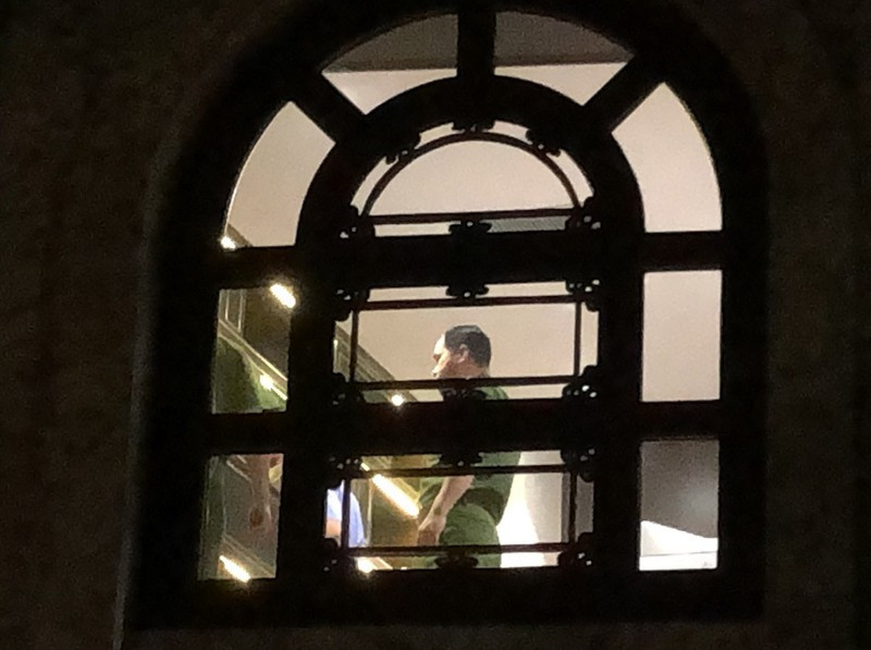 Gần 7 tiếng khám xét tại trụ sở Tập đoàn Tân Hoàng Minh Gan 7 tieng kham xet tai tru so Tap doan Tan Hoang Minh