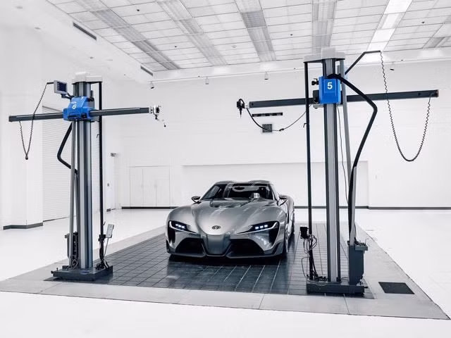 FT-1 Graphite Concept được nghiên cứu phát triển cho Toyota bởi công ty Calty, một nhà nghiên cứu xe tại Newport Beach, California (Mỹ).