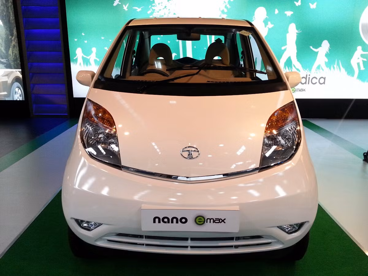 Đối với đa số người dùng, việc các mẫu xe giá rẻ có mặt trên thị trường luôn là một tin vui bởi lâu nay, mức giá bán lẻ ô tô tại Việt Nam luôn thuộc hàng cao nhất thế giới. Dù vậy, tại thời điểm rộ lên thông tin Tata Nano được đưa về Việt Nam, đã có không ít ý kiến lo ngại về các mức giá bán sẽ không hề rẻ do tác động của chính sách thuế.