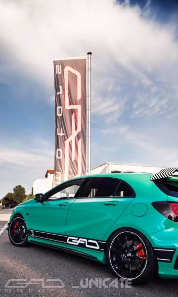 Động cơ mới giúp xe tăng tốc từ 0-100 km/h trong 4,1 giây và lên 200 km/h trong 14,3 giây, tốc độ tối đa đạt 270 km/h, cao hơn so với phiên bản chuẩn 20 km/h. Đây là những con số hết sức ấn tượng của dòng xe gia đình.