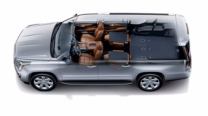 Thiết kế 7 chỗ với ghế sau gấp gọn tăng không gian chứa đồ.