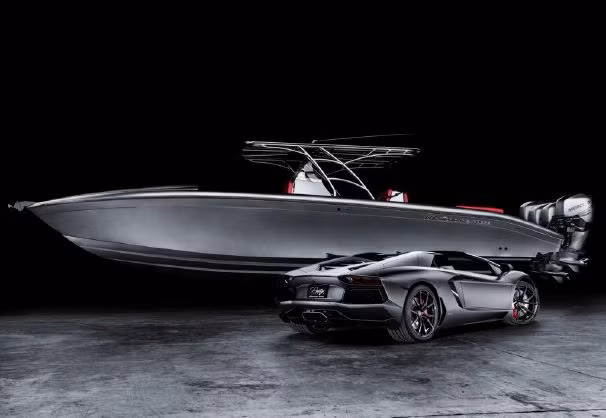 Sở dĩ ông Brett David nảy ra ý tưởng này bởi đơn giản ông đặt mình vào vị trí khách hàng mong muốn được sở hữu 2 phương tiện hàng đầu thế giới với mức giá phải chăng.