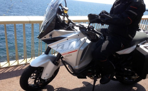 Đây là dòng xe dành cho dân phượt với sức mạnh bền bỉ, độ tin cậy cao cũng như bình xăng lớn, rất thích hợp với những chuyến du lịch dài ngày.