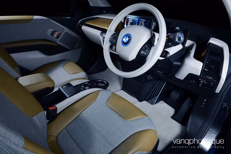 Cận cảnh nội thất bên trong siêu xe BMW i3.