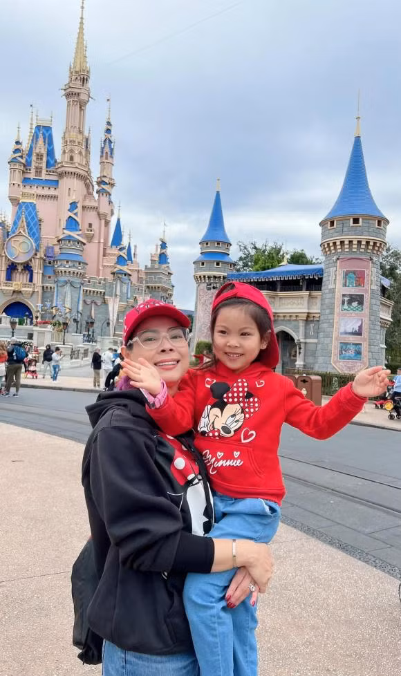 Mon qua bat ngo Thanh Thao khoe ngay Valentine-Hinh-8