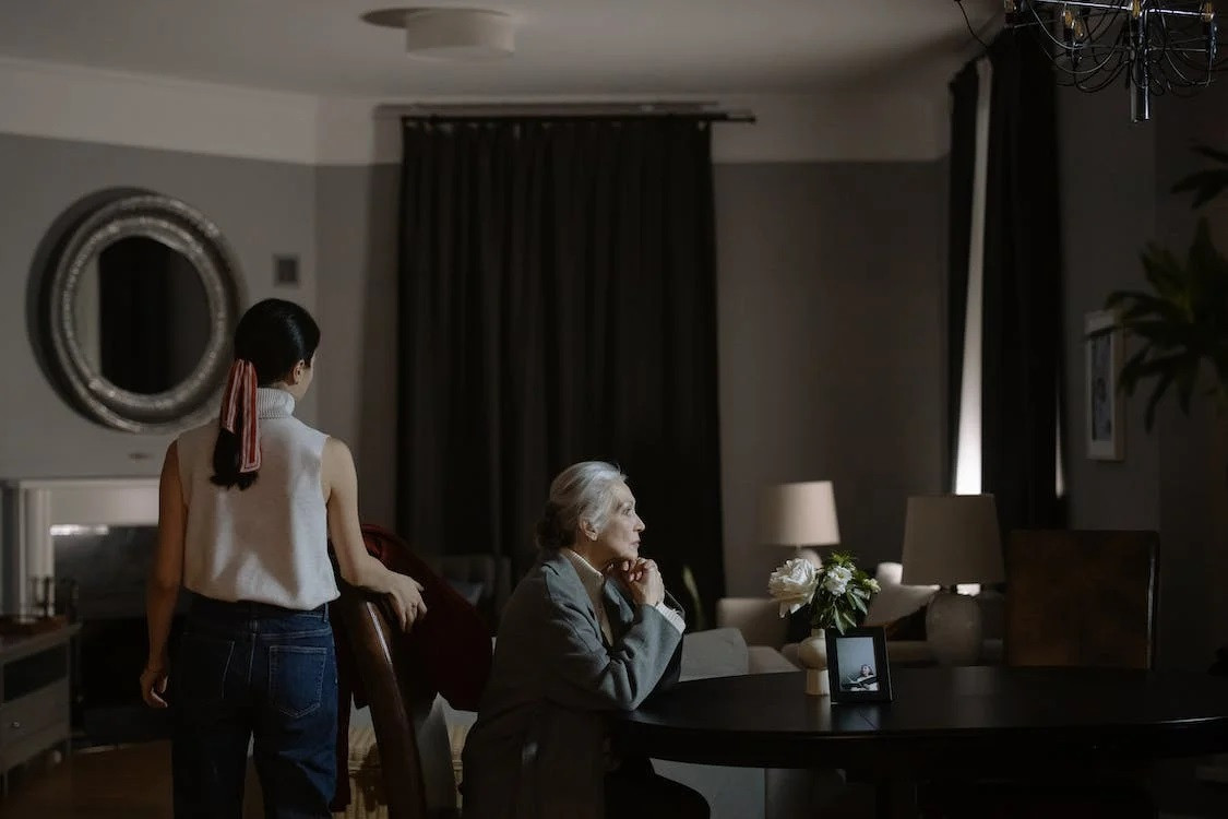 Bố chồng công khai ngoại tình, ai cũng biết, trừ chúng tôi - Hình 2 Bo chong cong khai ngoai tinh, ai cung biet, tru chung toi-Hinh-2