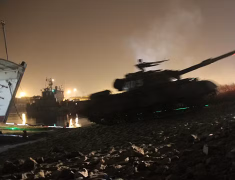 Trung Quốc tập trận đổ bộ đường biển trong đêm.