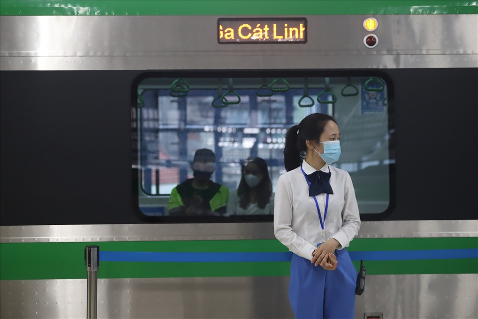 Ngay dau tien duong sat Cat Linh - Ha Dong chinh thuc thu phi-Hinh-10