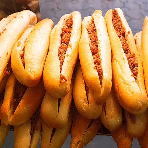 Trong đời sống hàng ngày, những thứ có hình dáng nho nhỏ thường được người Việt nam gọi là “chuột”, như quả dưa chuột, bánh mì chuột.