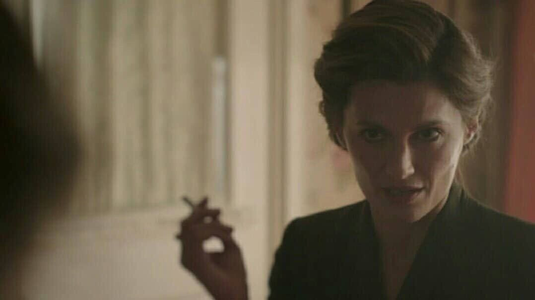 Chiến tranh kết thúc, SOE hoàn thành sứ mạng và giải thể. Nhờ những đóng góp to lớn trong hoạt động tình báo, Vera được chính phủ Pháp và Anh trao tặng nhiều huân chương cao quý. Cuộc đời bà là tư liệu cho rất nhiều cuốn sách nói về nghề tình báo, mà một số đã được chuyển thể thành phim.