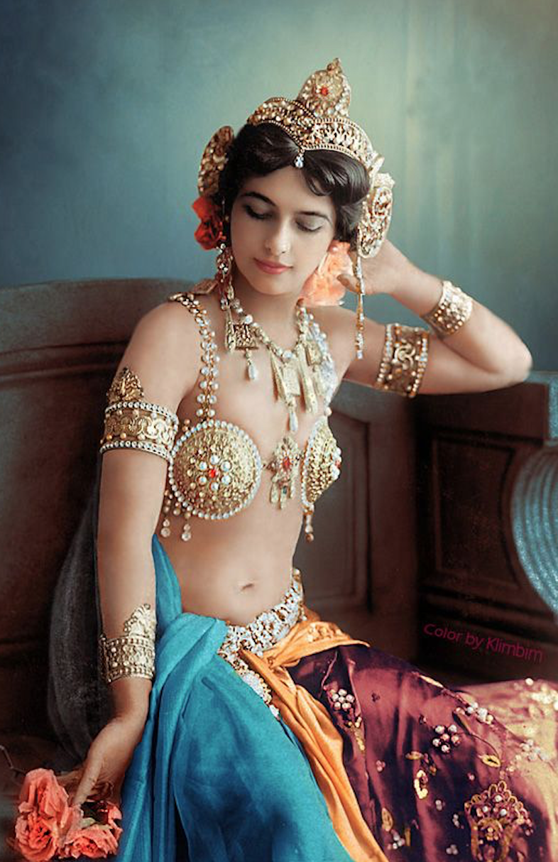 Ngày nay, cuộc đời bí ẩn và cái chết của Mata Hari vẫn là nguồn cảm hứng cho nhiều tác phẩm văn học và điện ảnh ở các nước Âu – Mỹ.