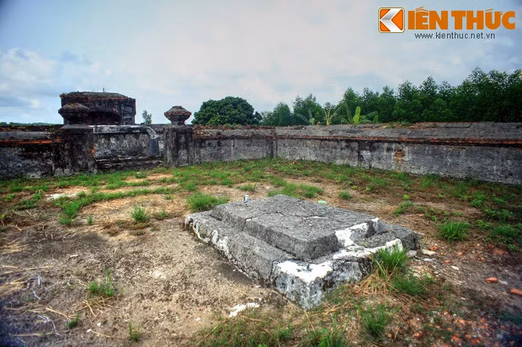 Nguyễn Phúc Chú (Bính Tý, 1696 - 1738) là chúa thứ 7 thời Nguyễn sáng nghiệp. Ông là người có tài văn võ, có công trạng lớn trong việc khai khẩn vùng đất Vĩnh Long và bảo vệ biên thùy phía Tây Nam tổ quốc.