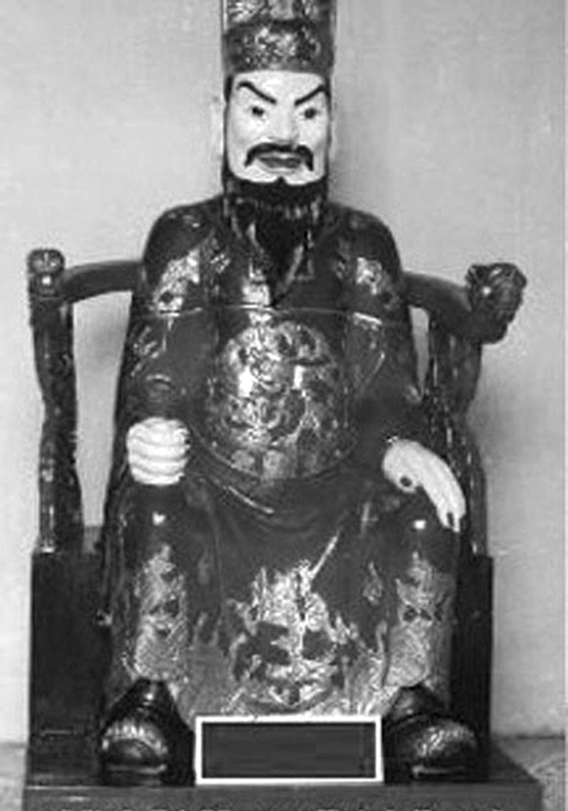 Trịnh Doanh (Canh Tý, 1720- 1767) là chúa thứ bảy thời vua Lê chúa Trịnh. Thời ông cầm quyền, trong nước nhiều biến loạn, ông phải nhọc lòng xếp đặt lại mọi việc, hạn chế bớt việc xây dựng chùa chiền, trả ruộng đất lại cho nông dân, ưu đãi các tướng sĩ... Ông cũng là một nhà thơ giỏi với nhiều tác phẩm đề lại cho hậu thế.