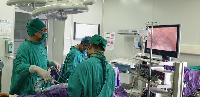 Sang mung 1 tet: BV Quang Ninh cuu song san phu chua ngoai tu cung