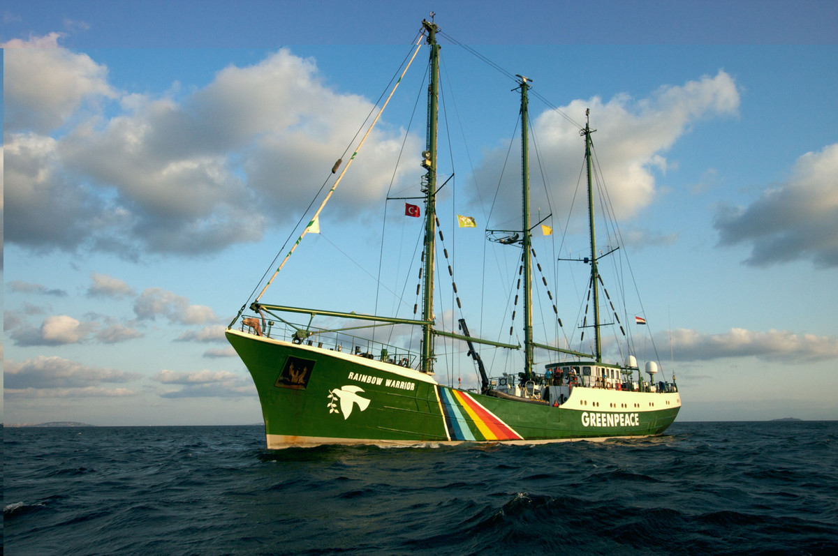 Xảy ra năm 1985, vụ đánh chìm tàu Rainbow Warrior được coi là bê bối nghiêm trọng nhất của Tổng cục An ninh Hải ngoại Pháp (DGSE) thế kỷ 20.