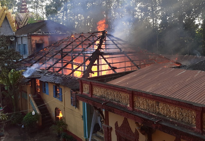 Chua 1.400 nam tuoi o Tra Vinh boc chay