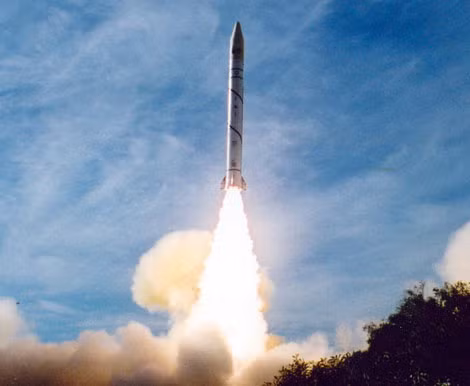 Tên lửa đạn đạo Jericho của Israel.