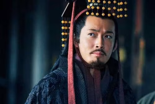 Vi sao nguoi chau ky tai cua Gia Cat Luong bi tru di tam toc?-Hinh-2