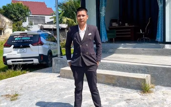 Phat len sau khi mo cong ty rieng, Loc Fuho di cam trai cung hotgirl-Hinh-3