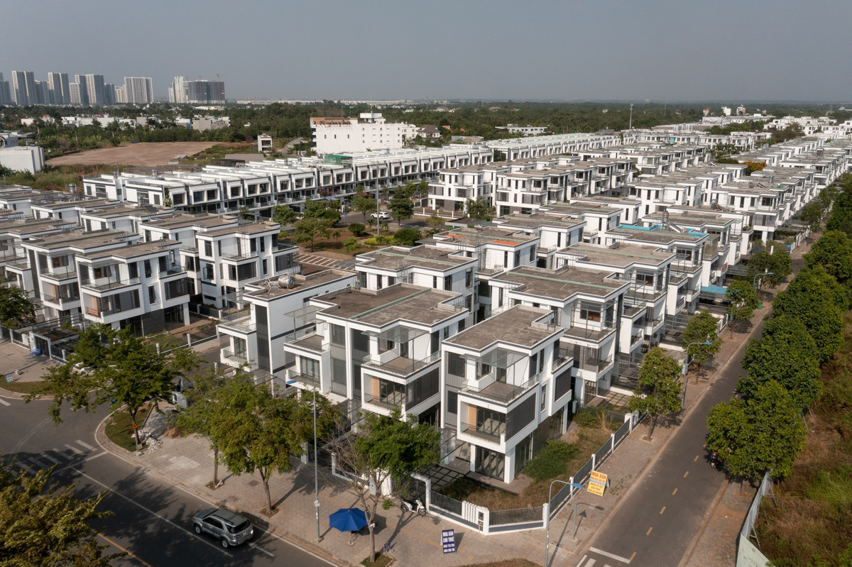 Dự án được quy hoạch có quy mô gần 160 ha với nhiều phân khu có chức năng khác nhau như khu căn hộ phức hợp, chung cư, trung tâm thương mại, trường học, bệnh viện, vui chơi, thể thao...